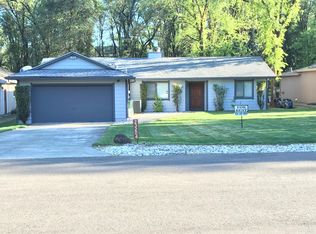 23204 Broadmoor Ct, Auburn, CA 95602