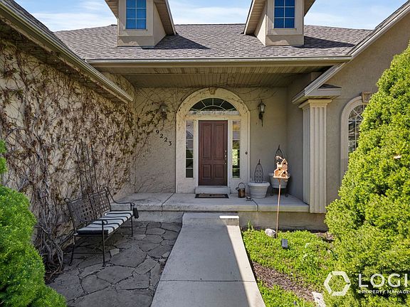 3rd image of 9223 Silver Lake Dr