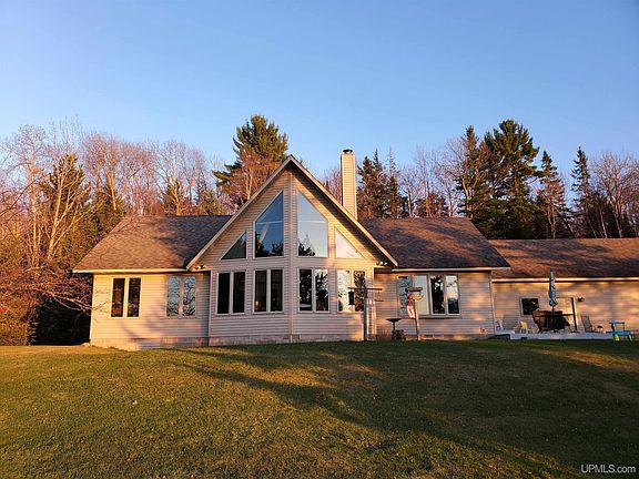 3rd image of 14828 Pequaming Rd