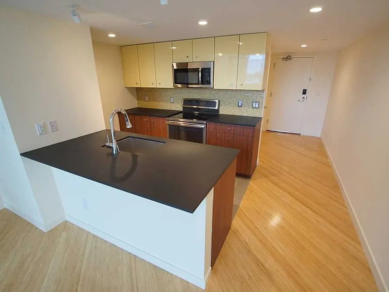 Roebling Lofts — Photo 16