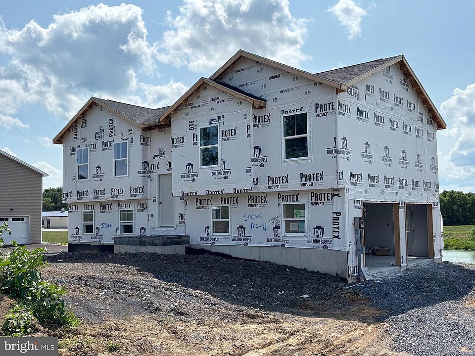1st image of 181 Meadowcreek Dr N