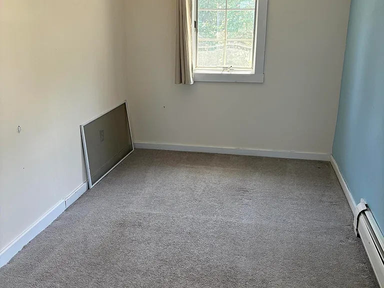 36 Bayberry Ave — Photo 6