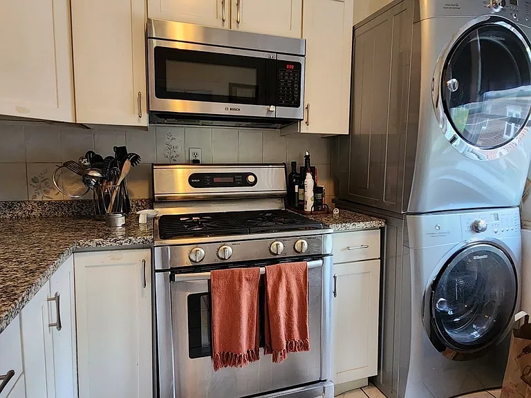 55 Thatcher St #6 — Photo 13