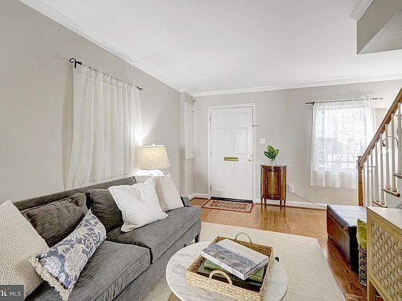 5th image of 1321 Queen St