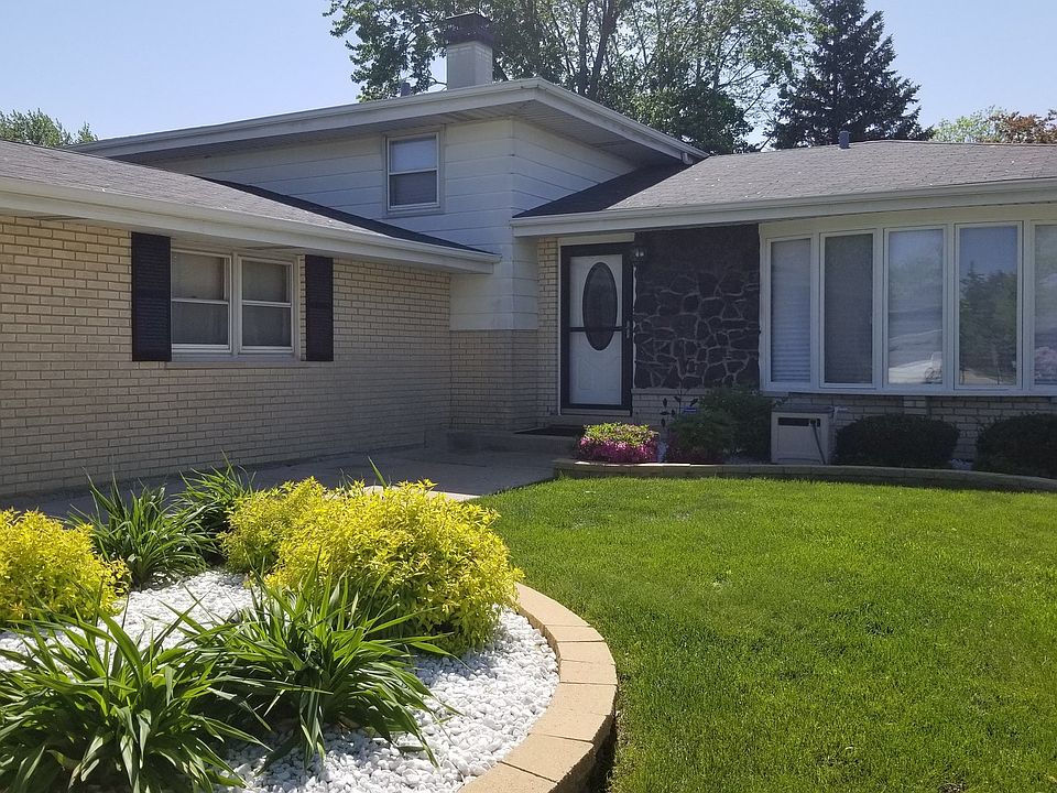 1st image of 15500 Orogrande Dr