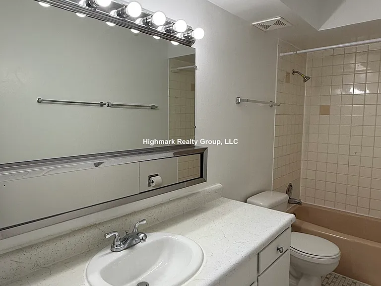 510 N Mill Rd #2E — Photo 13