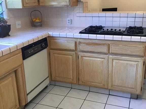 5th image of 3335 Florecita Dr