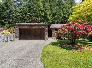 1420 Evergreen Dr, Coos Bay, OR 97420