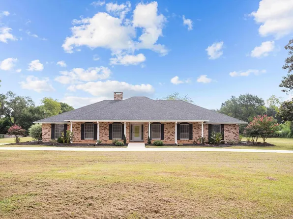 320 N Market St, Grapeland, TX 75844