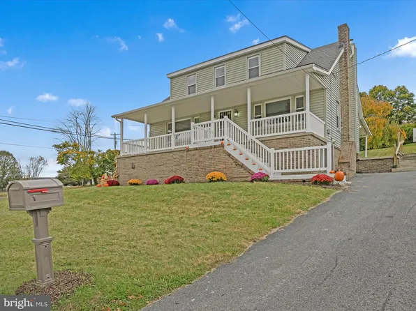1 Beagle Rd, Tower City, PA 17980