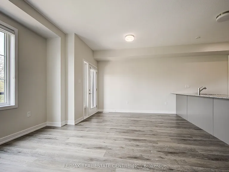 350 River Rd #7 — Photo 11