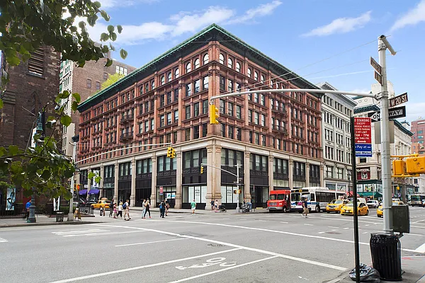 Sold by Douglas Elliman | media 16