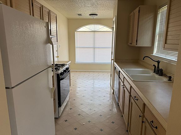 4th image of 6912 El Cajon Ct NW