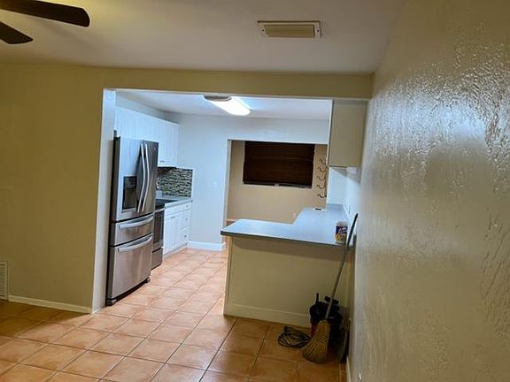 4th image of 40 Alamanda Dr