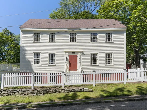 16 Summer Street, Wiscasset, ME 04578