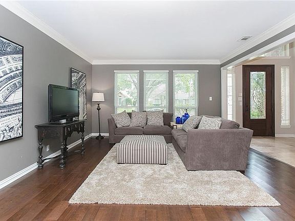 5th image of 421 Marlow Dr
