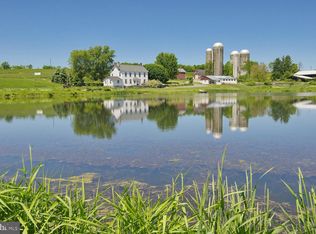 1231 S Delaware Dr, Mount Bethel, PA 18343