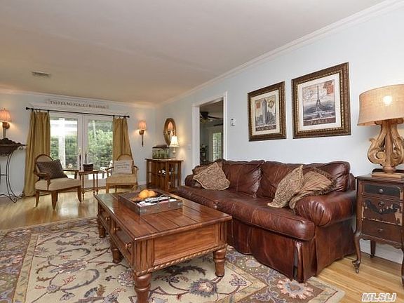 4th image of 24 Sherry Dr