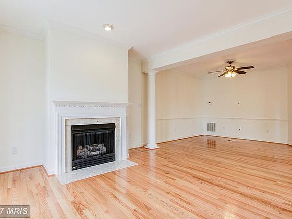 4th image of 50 Calabash Ct