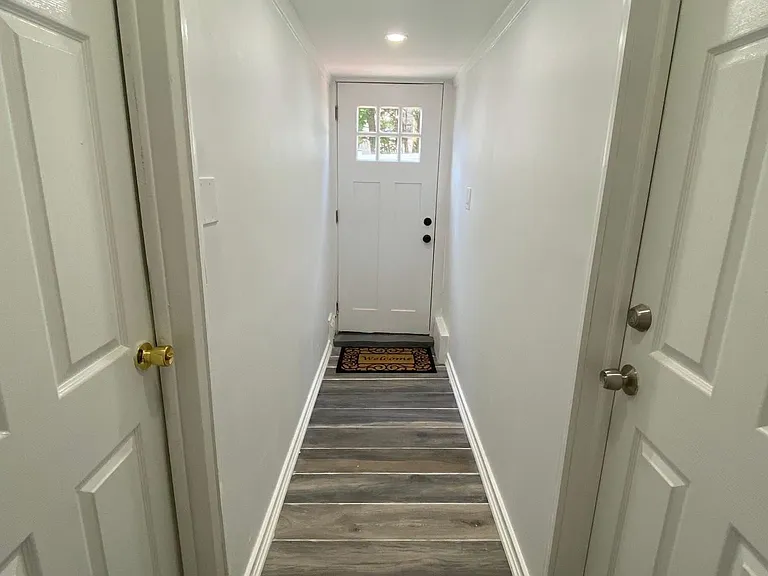 Joan Ct — Photo 9
