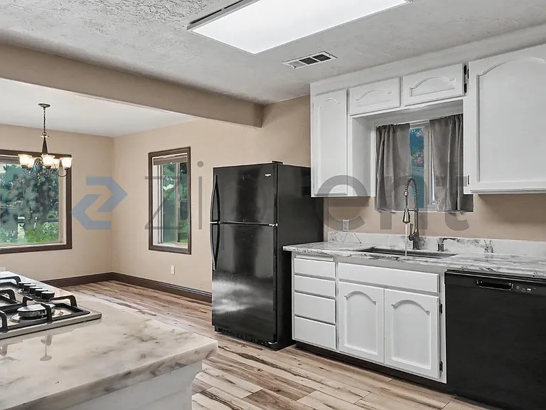 860 Watt Ave #MAIN HOUSE — Photo 22