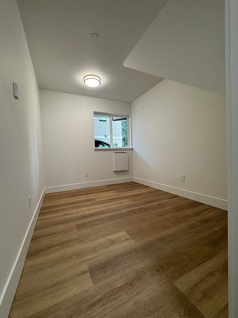 3 bed, 2.5 bath, 1350 sqft, $3,450 — Photo 3