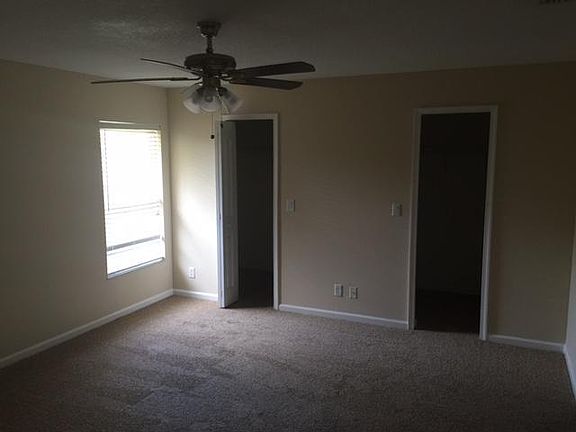 3rd image of 722 SE Carnival Ave