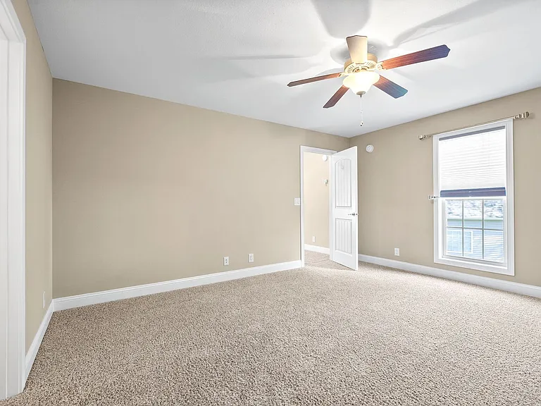 126 Parkland Cir — Photo 30