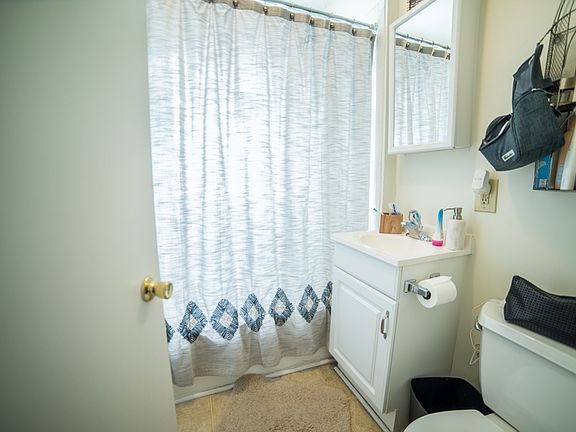 3rd image of 4202 Locust St #1S