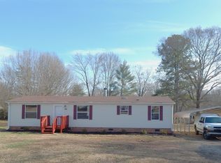 106 Fairground Rd, Woodruff, SC 29388