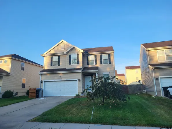 7420 N 87th St, Omaha, NE 68122