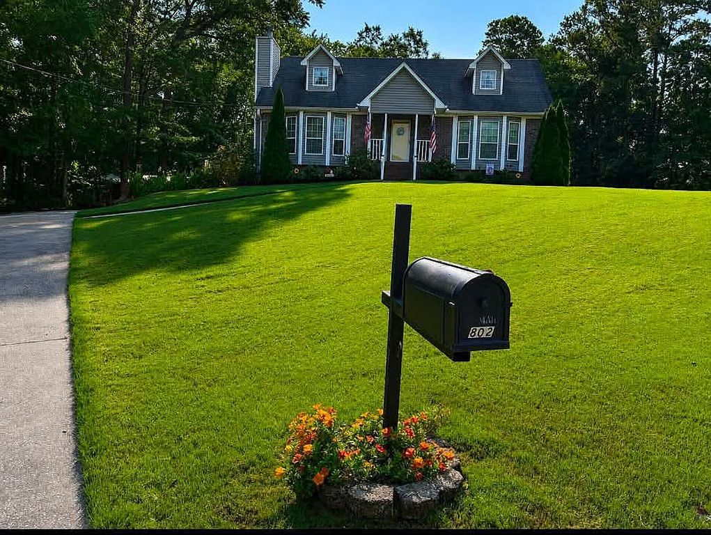 802 Pine Cir - Property Image