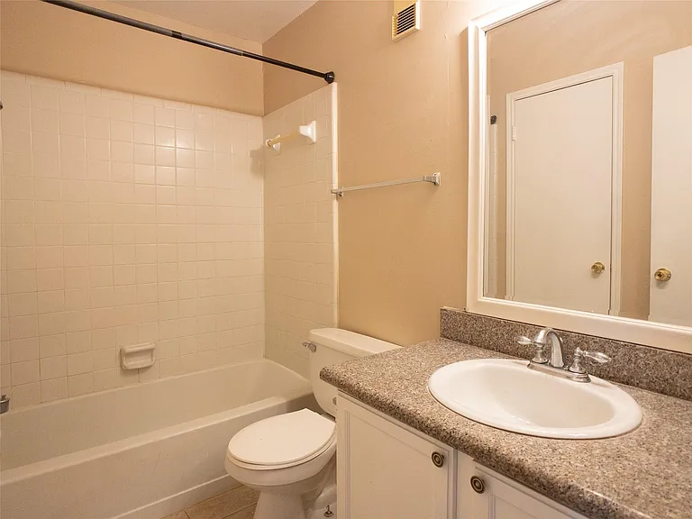 6500 Harbor Town Dr #2806 — Photo 15