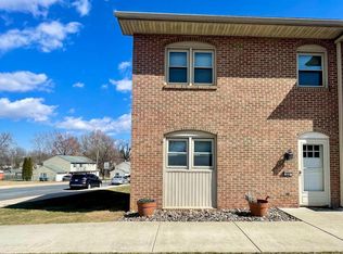 25 Fulton St, Akron, PA 17501
