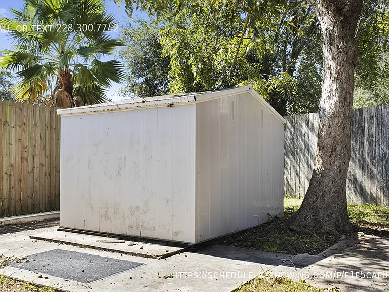 122 Carroll Ave — Photo 31