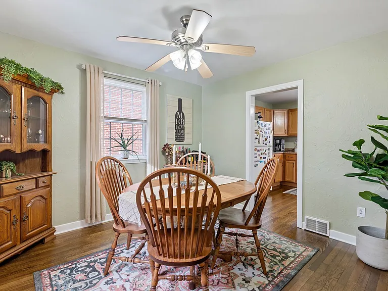 3331 Wallace Dr — Photo 10