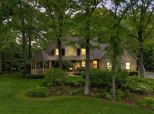 2082 Blackberry Ln, Howell, MI 48855