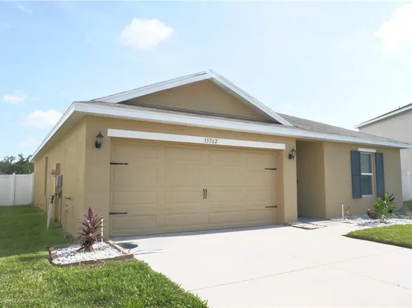 35562 Burma Reed Dr, Zephyrhills, FL 33541