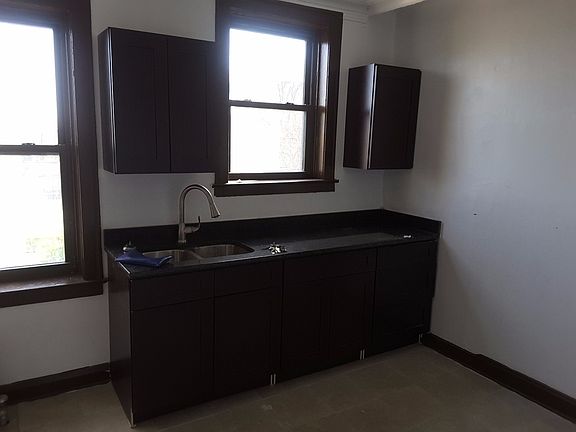 3rd image of 7822 S Laflin St APT 3C