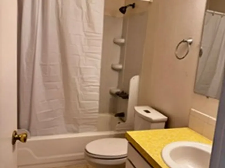 708 Delaware Ave #D — Photo 12