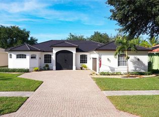 2257 Valencia Lakes CIR, NAPLES, FL 34120