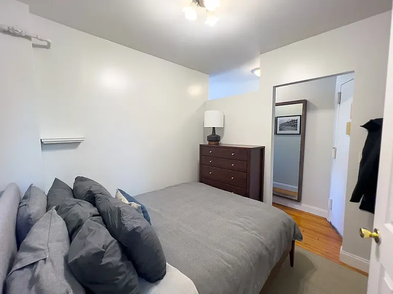 99 Perry St #5A — Photo 7