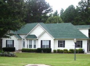 175 Otara Woods Dr, Newnan, GA