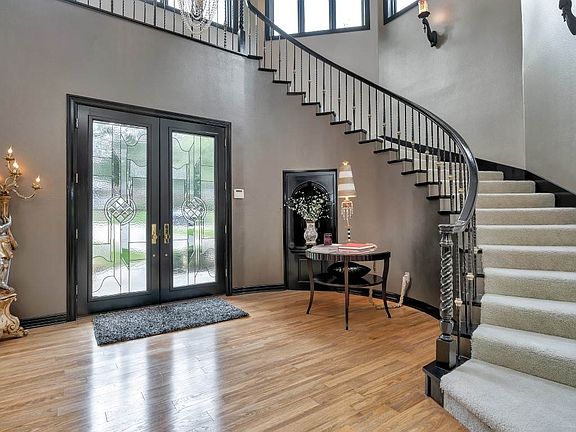 4th image of 3207 Fairway Oaks Ln