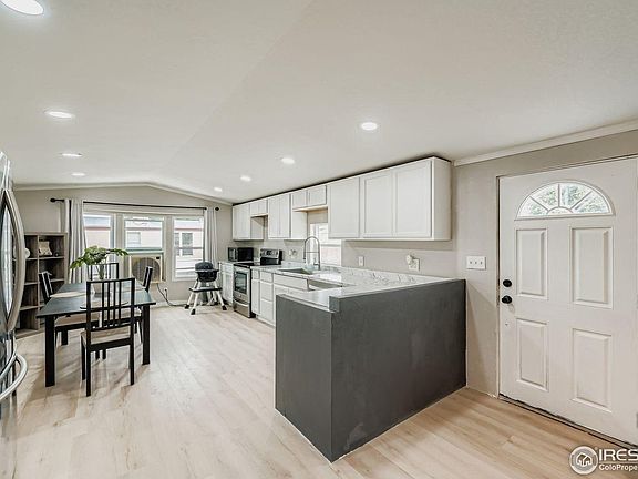 4th image of 731 Grand Ave #163