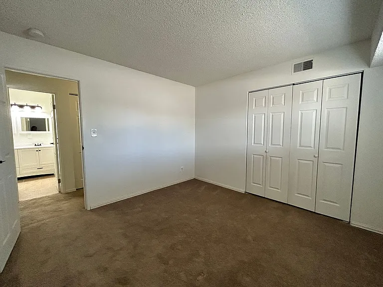140 E Highline Cir #108 — Photo 23
