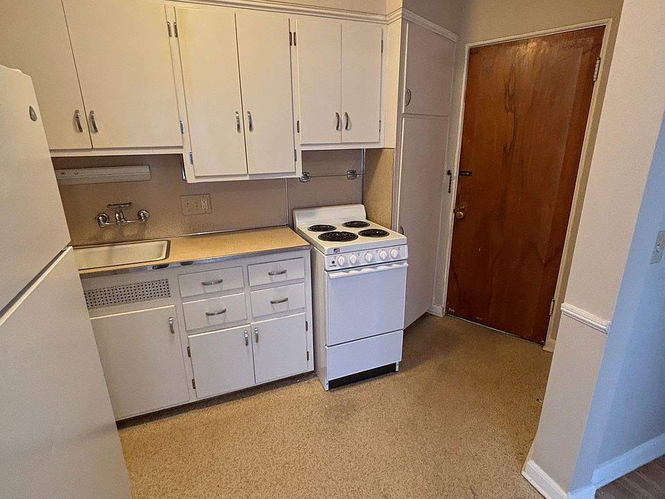 1st image of 2265 Sherwood Ave APT 4