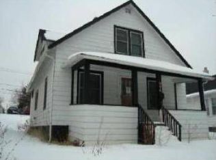 914 Lenox Ave, Waukegan, IL 60085