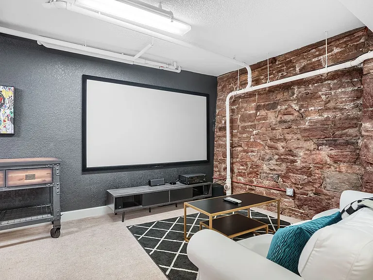 2560 Blake St #101 — Photo 27