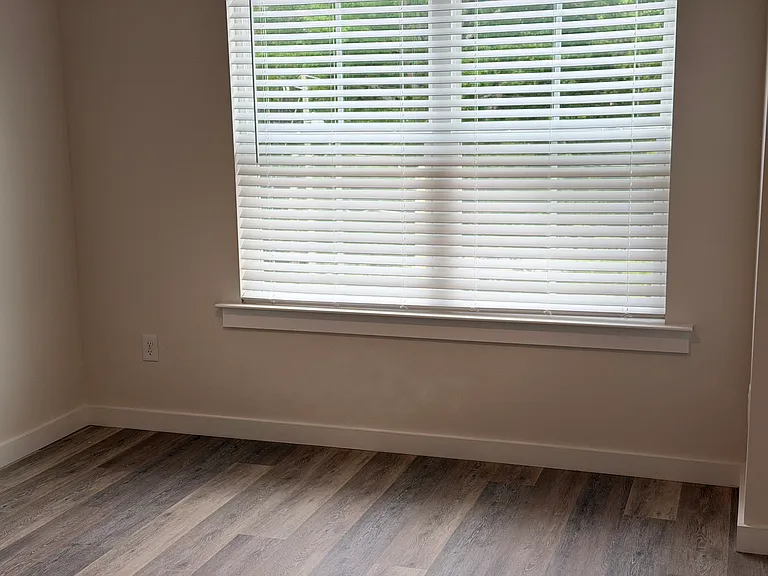 133 8th Avenue Dr SE — Photo 8